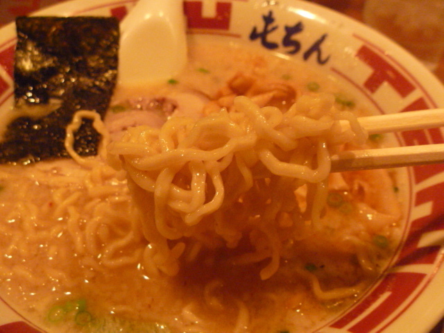 屯ちん_縮れ麺.JPG